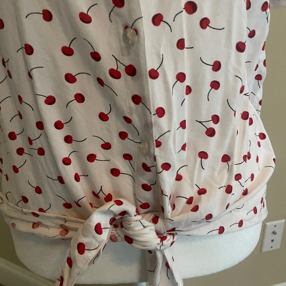 Vintage Cherry Blouse - Picture 3 of 5